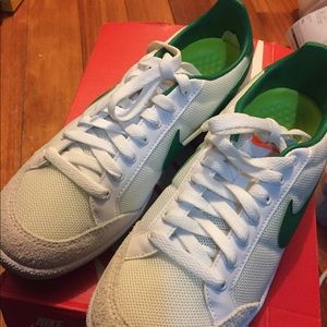 Nike Women’s Casual Shoes Meadow 2016 TXT - Green